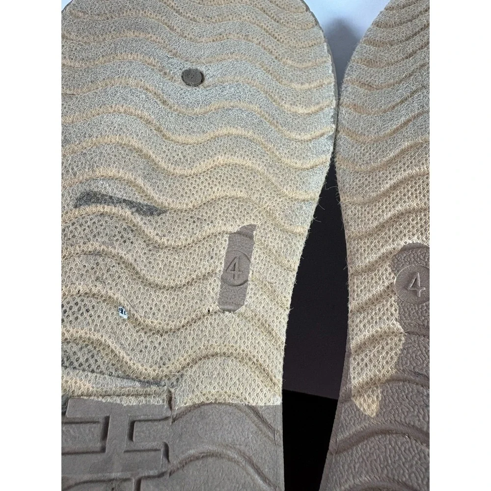 Hurley Mako‎ Mini Boots Youth Size 4 Chestnut Faux Suede Fleece Lining Casual